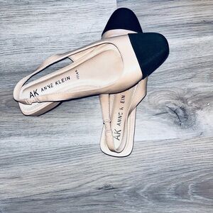 Anne Klein Black and Cream Flats